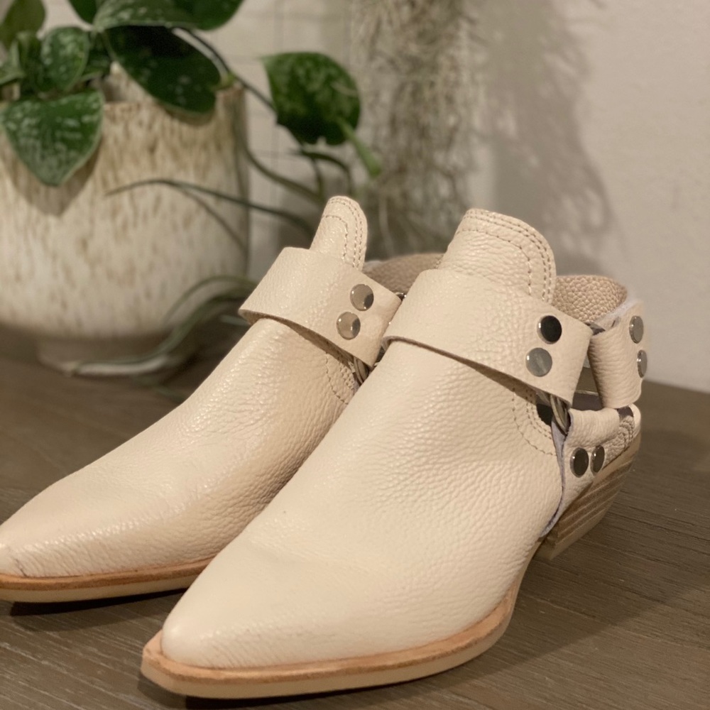 Dolce Vita Urban bootie, Size 6